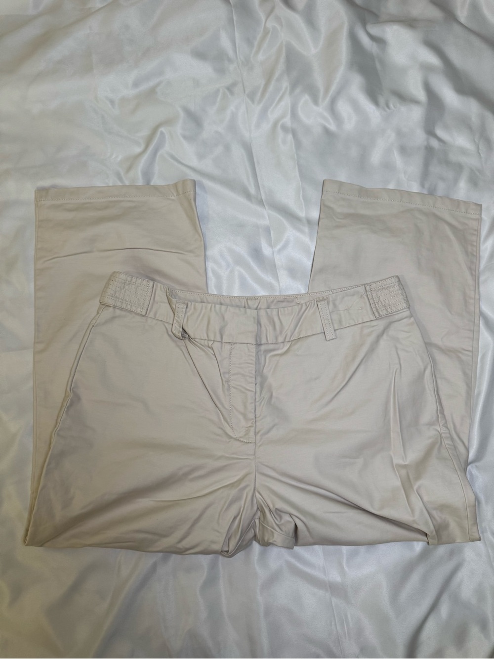 Ann Taylor Cream Twill Chino Capri Straight Leg Pants, Size 0